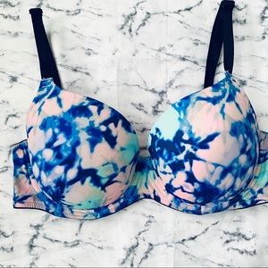 PINK Wear Everywhere Lightly Lined Print Bra 34D